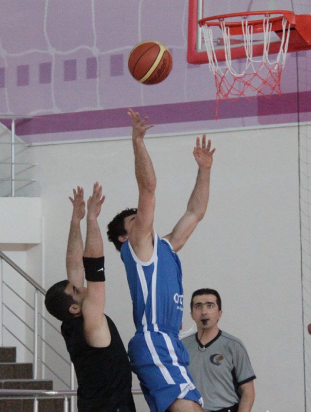 az3